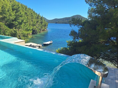 Beachfront Villa Brulupes