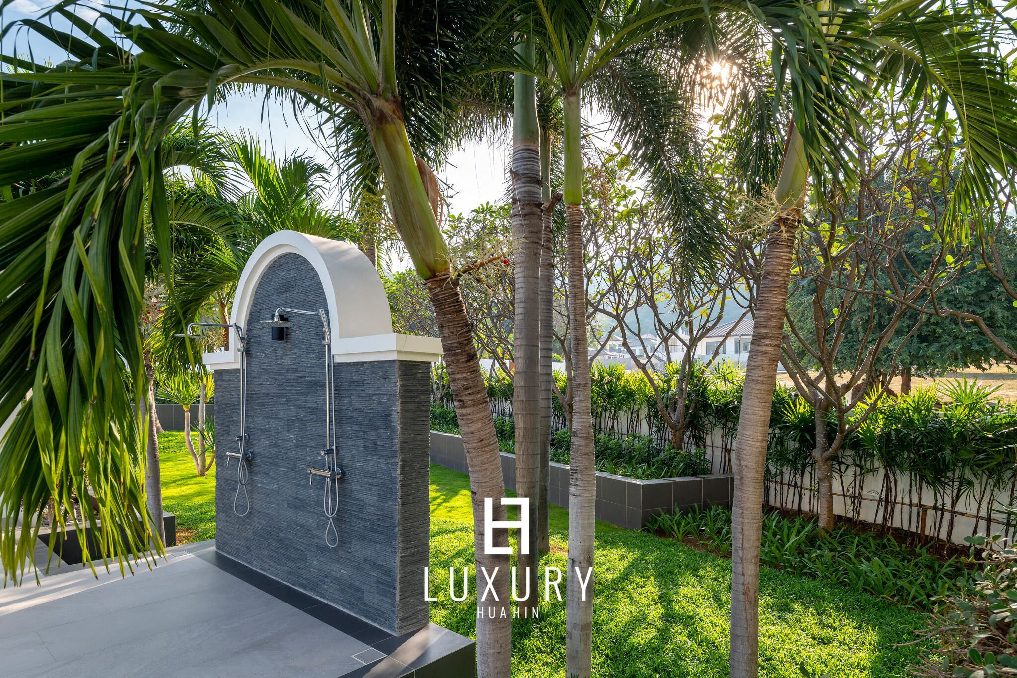 Elite Villa | 5 bedrooms, iron/ironing board, free WiFi, bed sheets