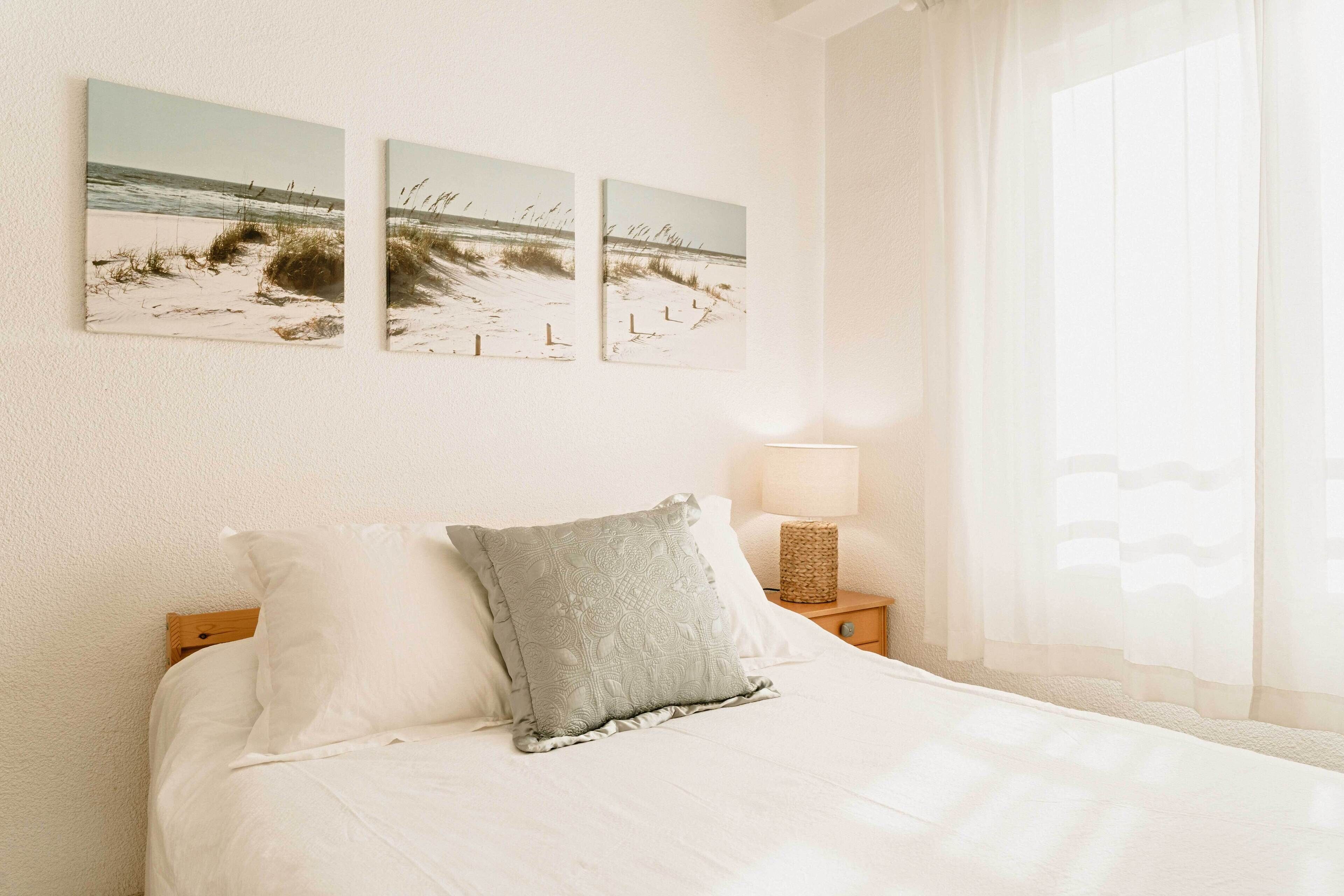 3 bedrooms, desk, iron/ironing board, free WiFi