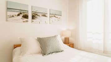 3 Schlafzimmer, Schreibtisch, Bügeleisen/Bügelbrett, kostenloses WLAN