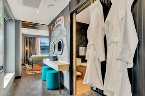 The Bonnie Suite