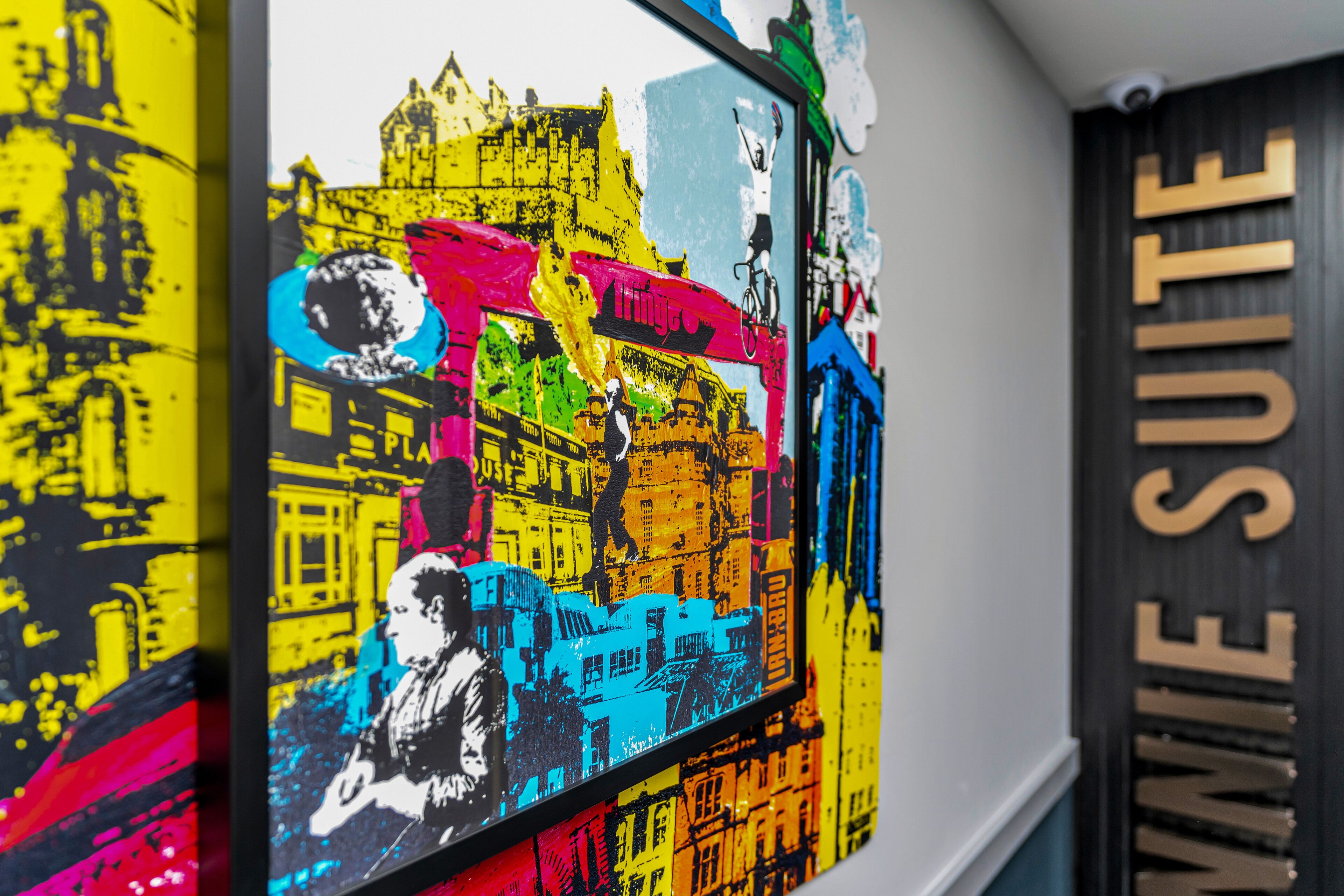 Photo - Roomzzz Edinburgh