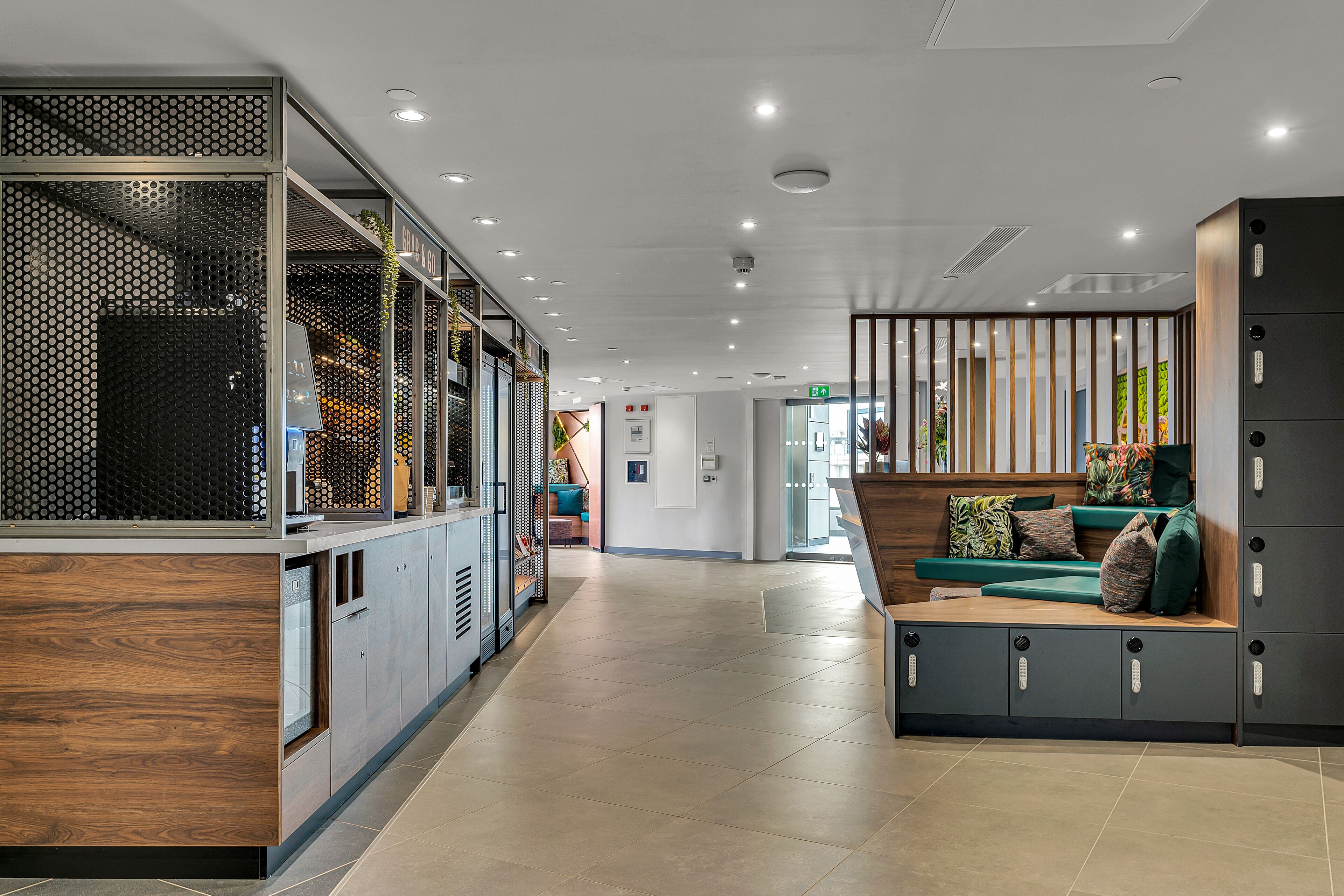 Photo - Roomzzz Edinburgh