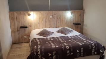 3 chambres, fer et planche Ă repasser, lit parapluie, Wi-Fi gratuit