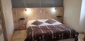 3 soverom, strykejern/-brett, reiseseng for barn og wi-fi (inkludert)