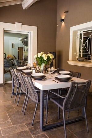 Outdoor dining
