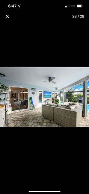 Terrace/patio - Four Bedroom Pool Home close to Beach (Naples)