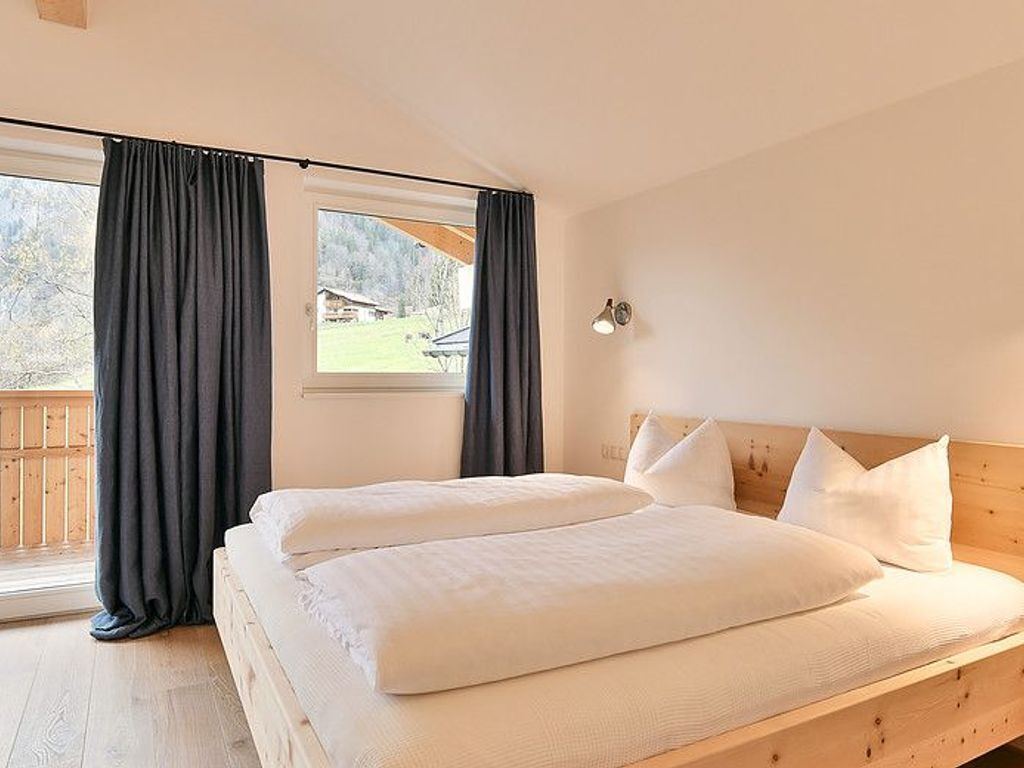 Schlafzimmer 1