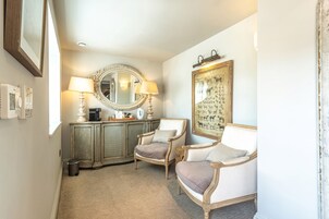 华丽客房 | 迷你吧、特色装修、特色家居、免费 WiFi