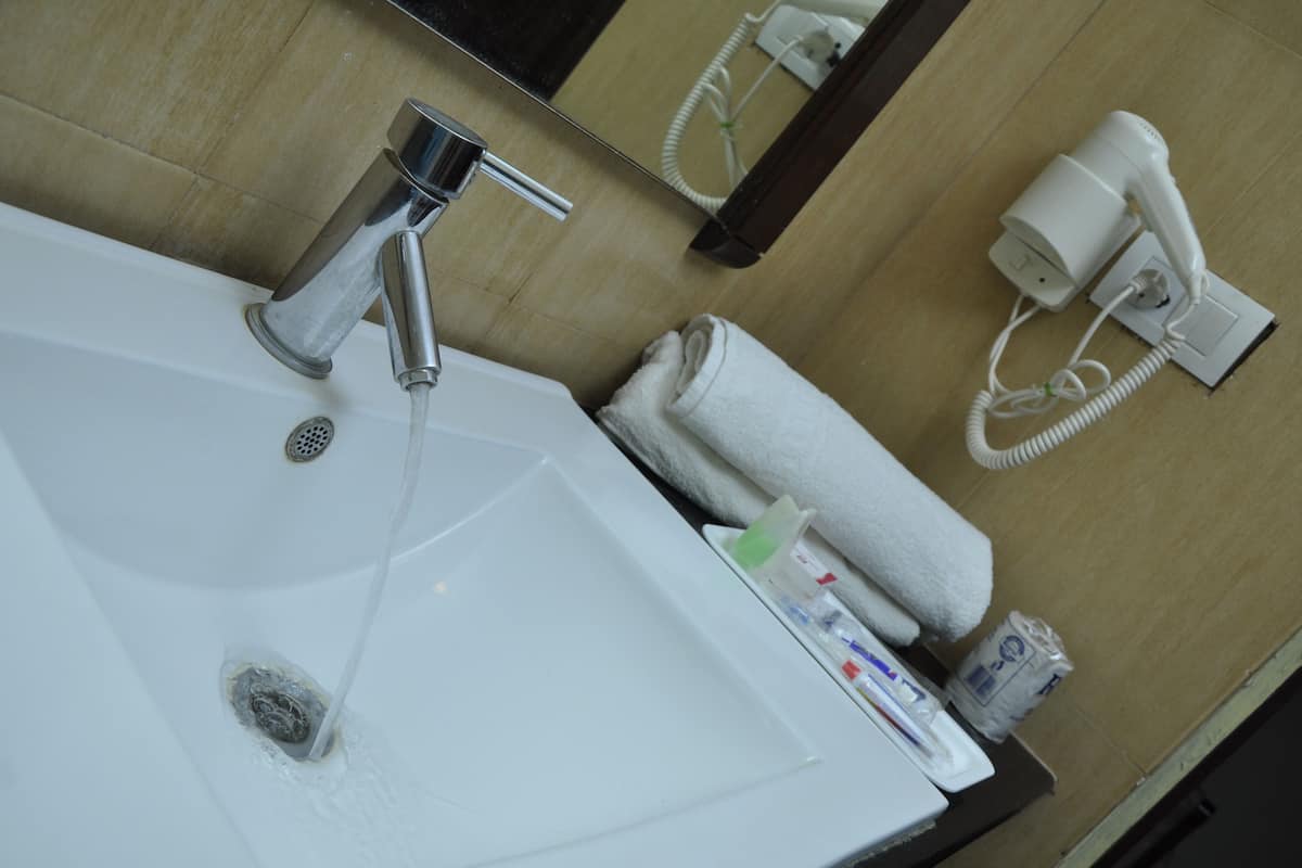 premium double room | bathroom