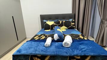 Fer et planche à repasser, Wi-Fi gratuit, draps fournis