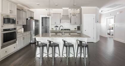 Spacious One Level Ranch Style Luxury Townhouse