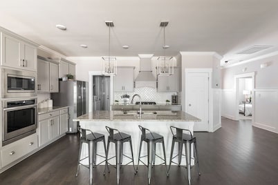Spacious One Level Ranch Style Luxury Townhouse