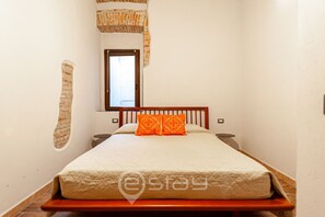 1 soverom, strykejern/-brett, wi-fi og sengetøy