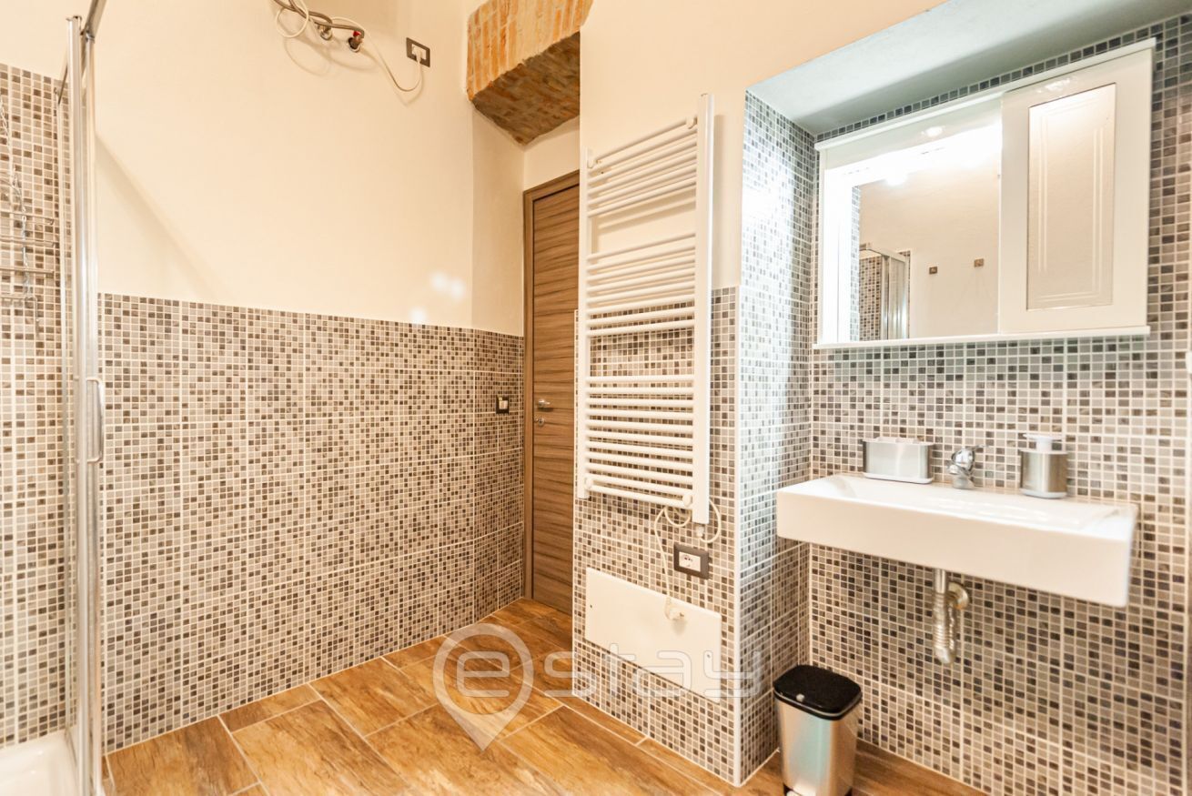 Dusche, Haartrockner, Bidet, Handtücher