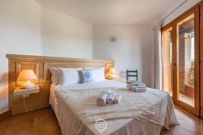 1 chambre, fer et planche Ă repasser, Wi-Fi, draps fournis