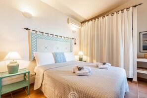 2 bedrooms, iron/ironing board, travel cot, WiFi