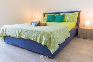 2 chambres, fer et planche à repasser, lit de bébé portatif, Wi-Fi