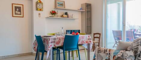 تناول الطعام