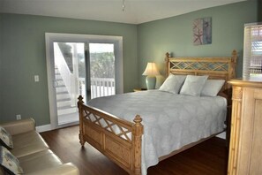 2nd Floor Guest Bedroom - Amazing Beachside Pool Home 5 Bedrooms - Summer Days Cooler NIghts (Wilbur by the Sea)