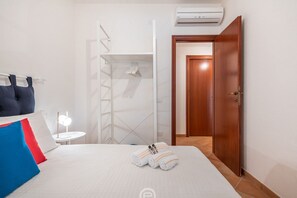 3 chambres, fer et planche à repasser, lit parapluie, Wi-Fi