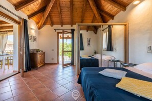 1 chambre, lit parapluie, Wi-Fi, draps fournis