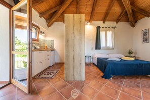 1 chambre, lit parapluie, Wi-Fi, draps fournis