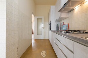 Fridge, oven, stovetop, toaster