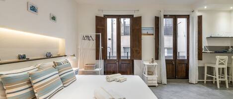 1 bedroom, in-room safe, iron/ironing board, WiFi