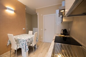 Basic Apartment | Private kitchen