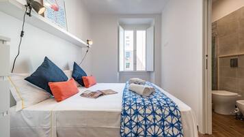 1 slaapkamer, een strijkplank/strijkijzer, wifi, beddengoed