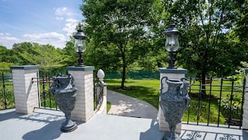 Enceinte de lâhĂ©bergement