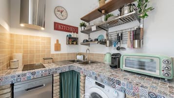 Kühlschrank, Ofen, Herdplatte, Geschirrspüler