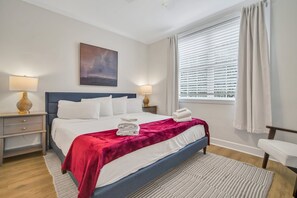 2 habitaciones, tabla de planchar con plancha y wifi gratis 