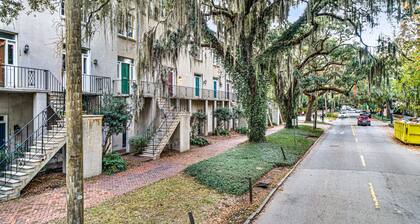 Charming Apartment Steps to Forsyth Park w/ Private Parking By Lucky Savannah
