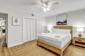 1 bedroom, iron/ironing board, free WiFi, bed sheets - Charming Apartment Steps to Forsyth Park w/ Private Parking By Lucky Savannah (Savannah)