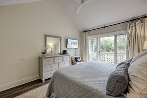 3 slaapkamers, een strijkplank/strijkijzer, wifi, beddengoed
