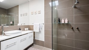 Bathtub