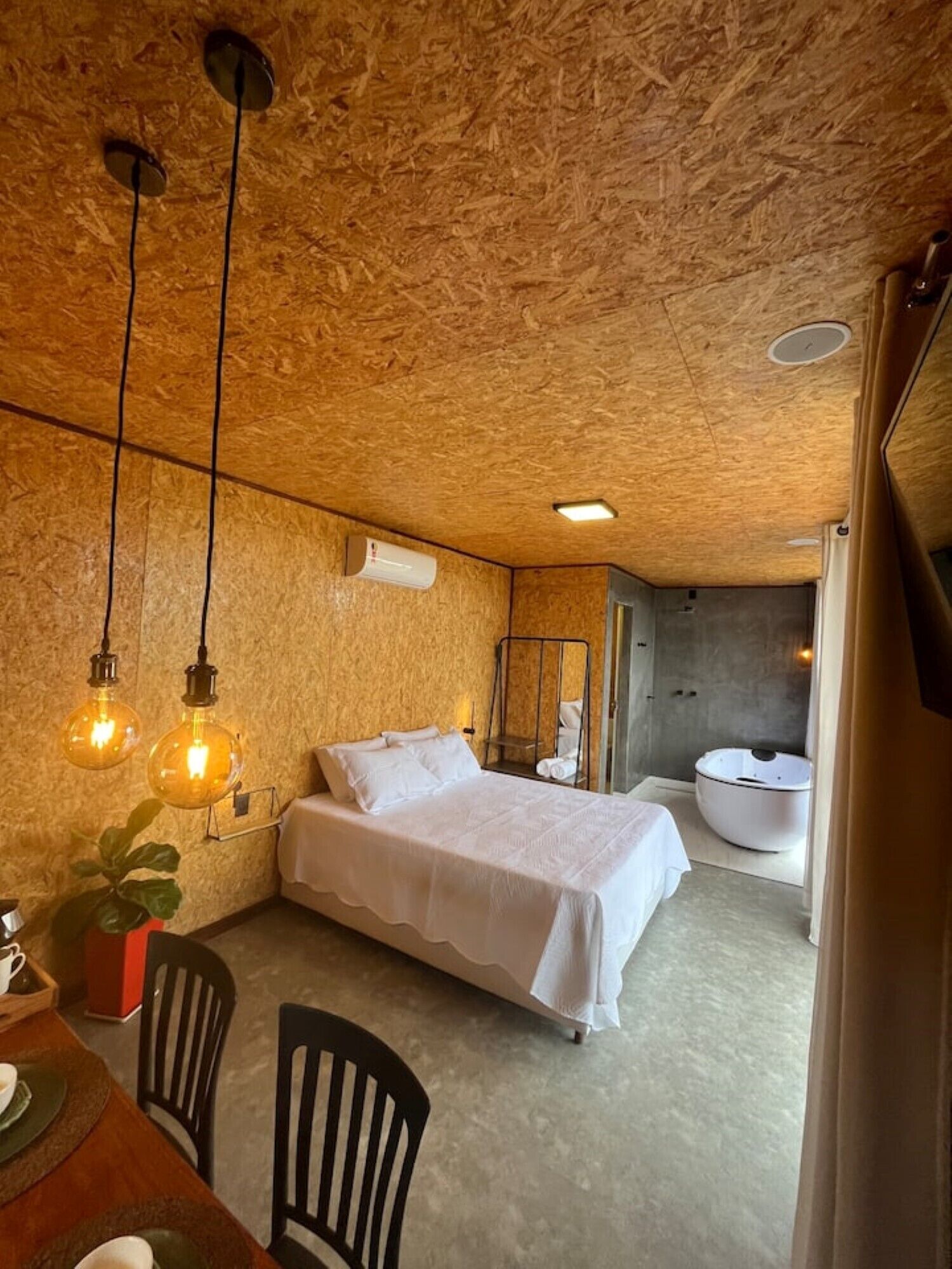 1 bedroom, WiFi (free), bed sheets