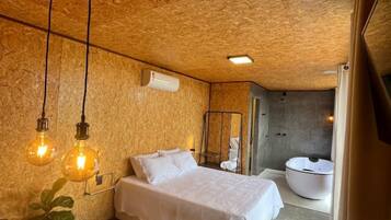 1 bedroom, WiFi (free), bed sheets