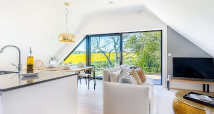 NEW Luxury Countryside Retreat for Family and Friends