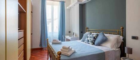 3 bedrooms, soundproofing, iron/ironing board, WiFi