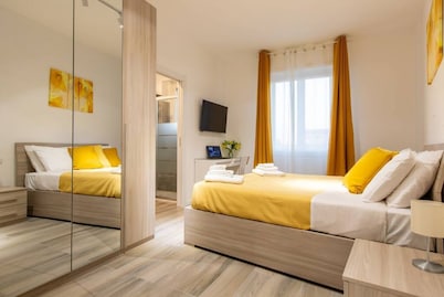 Rent Apartment - [Stylish House] Free Wi-Fi - Parking - Airport