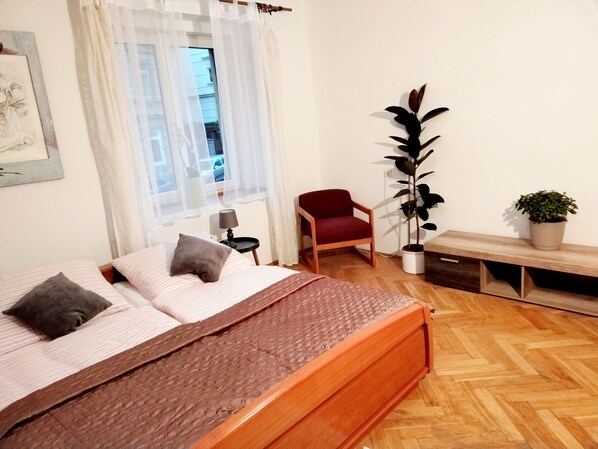 2 Schlafzimmer, Bügeleisen/Bügelbrett, kostenloses WLAN, Bettwäsche