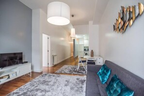 Room - Misha s Place at Bairro Alto (Lisbon)