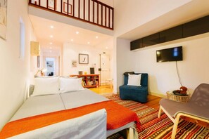 2 bedrooms - Not Guilty Duplex at Bairro Alto (Lisbon)