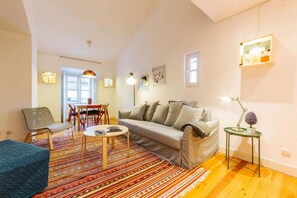 2 bedrooms - Not Guilty Duplex at Bairro Alto (Lisbon)
