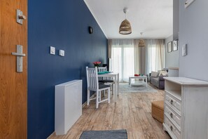 In-room dining - Little Laguna Apartments by Renters (Dziwnów)