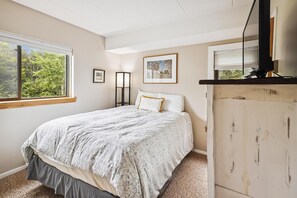 Condo, 1 très grand lit et 1 canapé-lit (Pinnacle F08) | 2 chambres