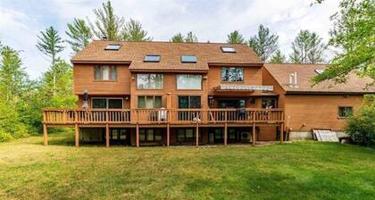 Cozy Family-Sized Condo Close To Everything